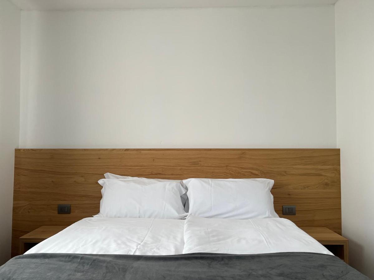 Hotel Belvedere Spiazzi Di Caprino 外观 照片